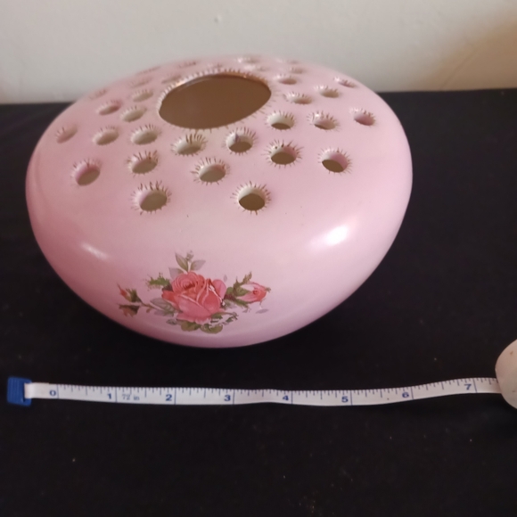 Granny Cottage core flower frog vase design pink roses - Picture 2 of 7